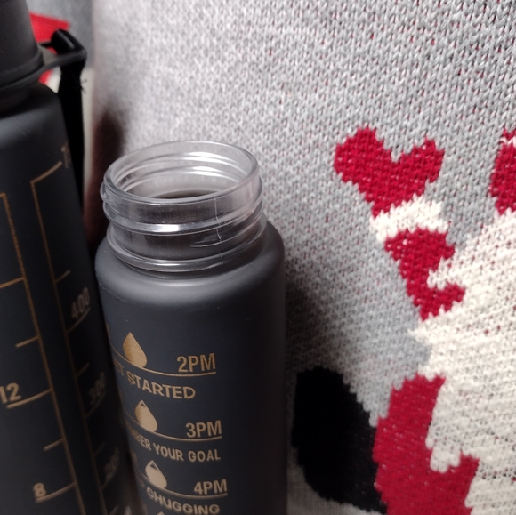 3 BLACK w/Gold writing Water Bottles Set: 64oz, 25oz, 10oz, All with Handles - Picture 9 of 16